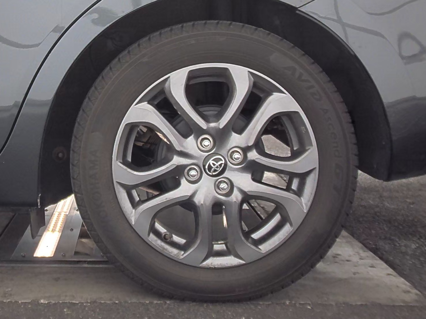 2019 Toyota Yaris LE FWD