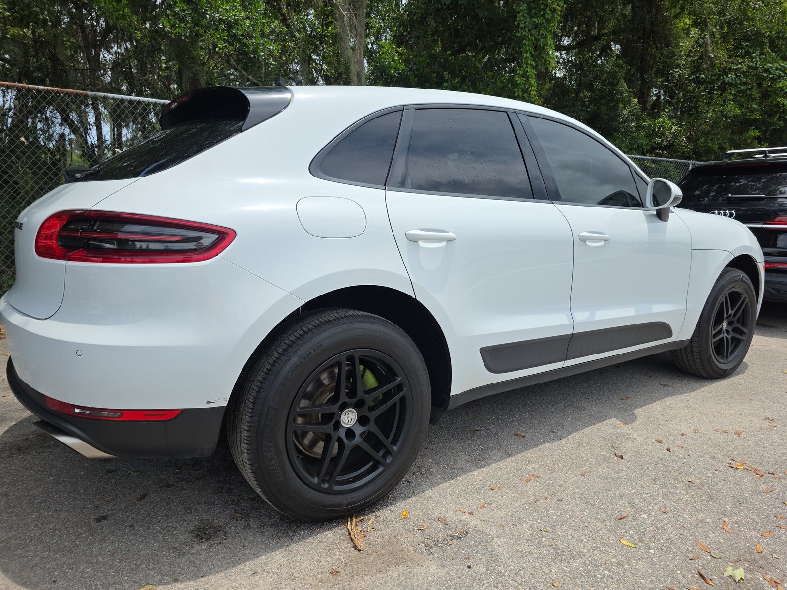 2017 Porsche Macan Base AWD