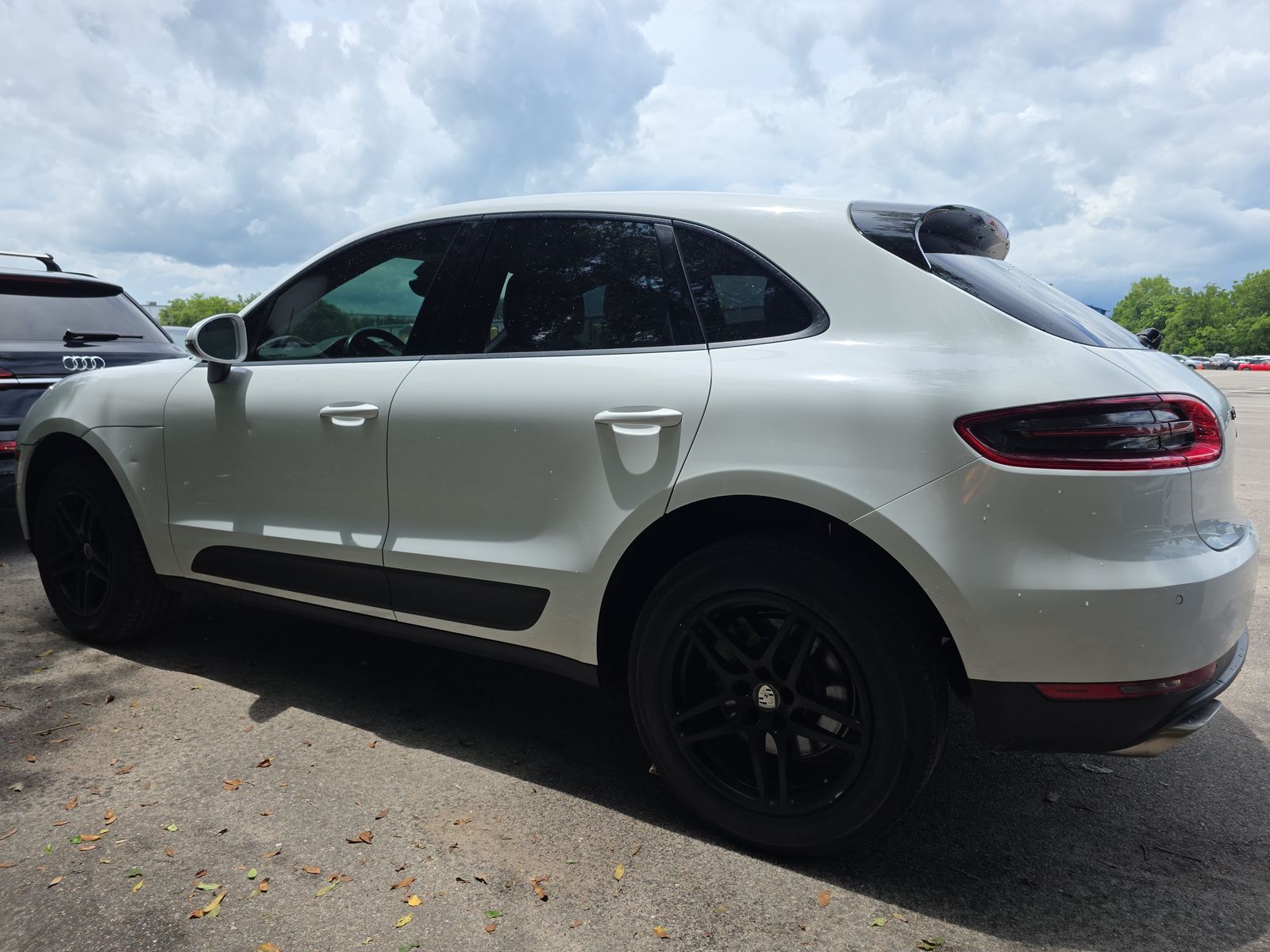 2017 Porsche Macan Base AWD