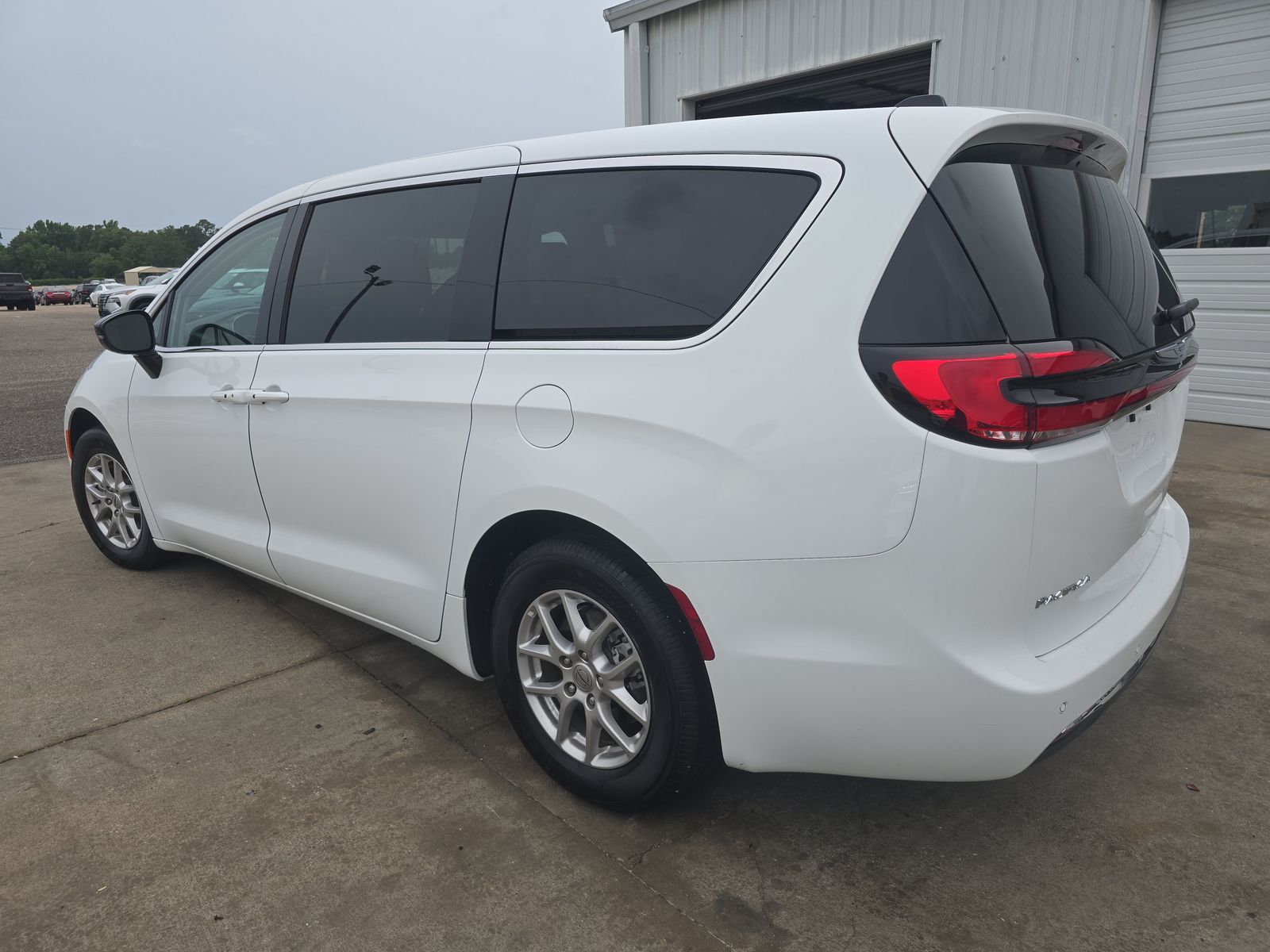 2024 Chrysler Pacifica Touring L FWD