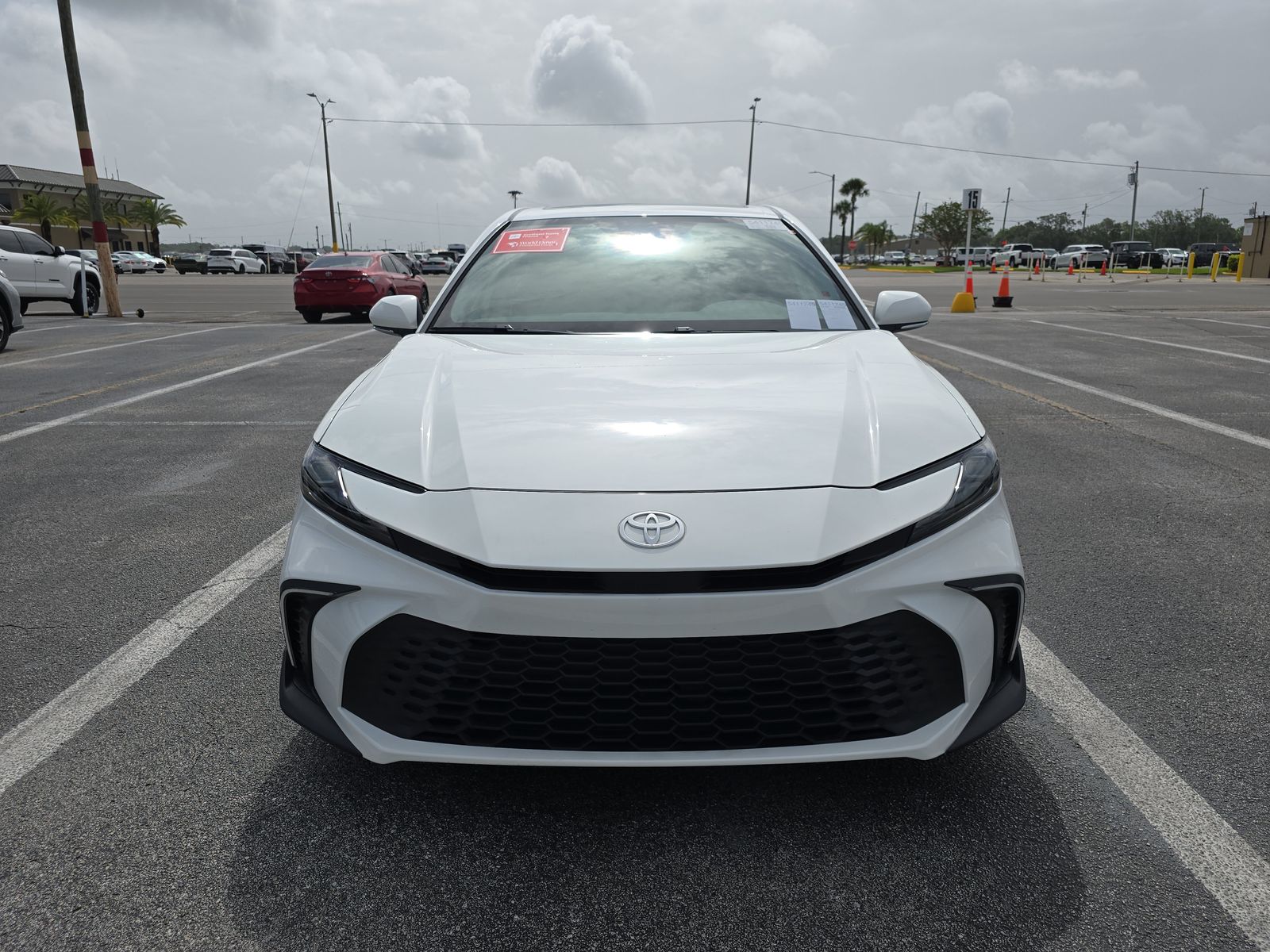 2025 Toyota Camry SE FWD