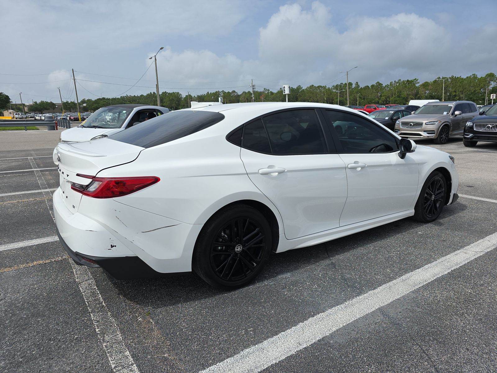 2025 Toyota Camry SE FWD