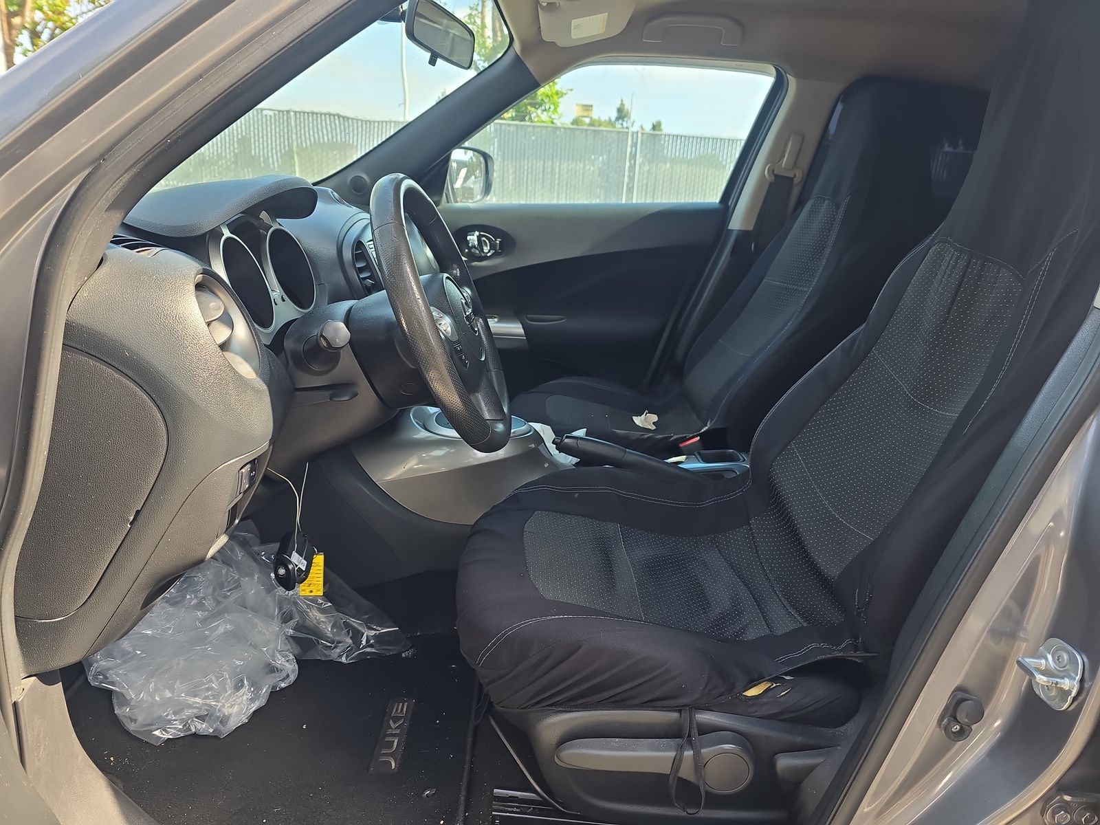 2016 Nissan JUKE S FWD