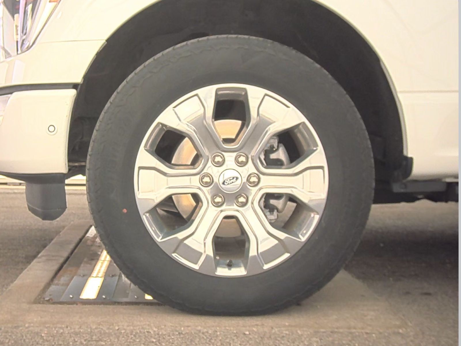 2022 Ford F-150 Hybrid Platinum AWD