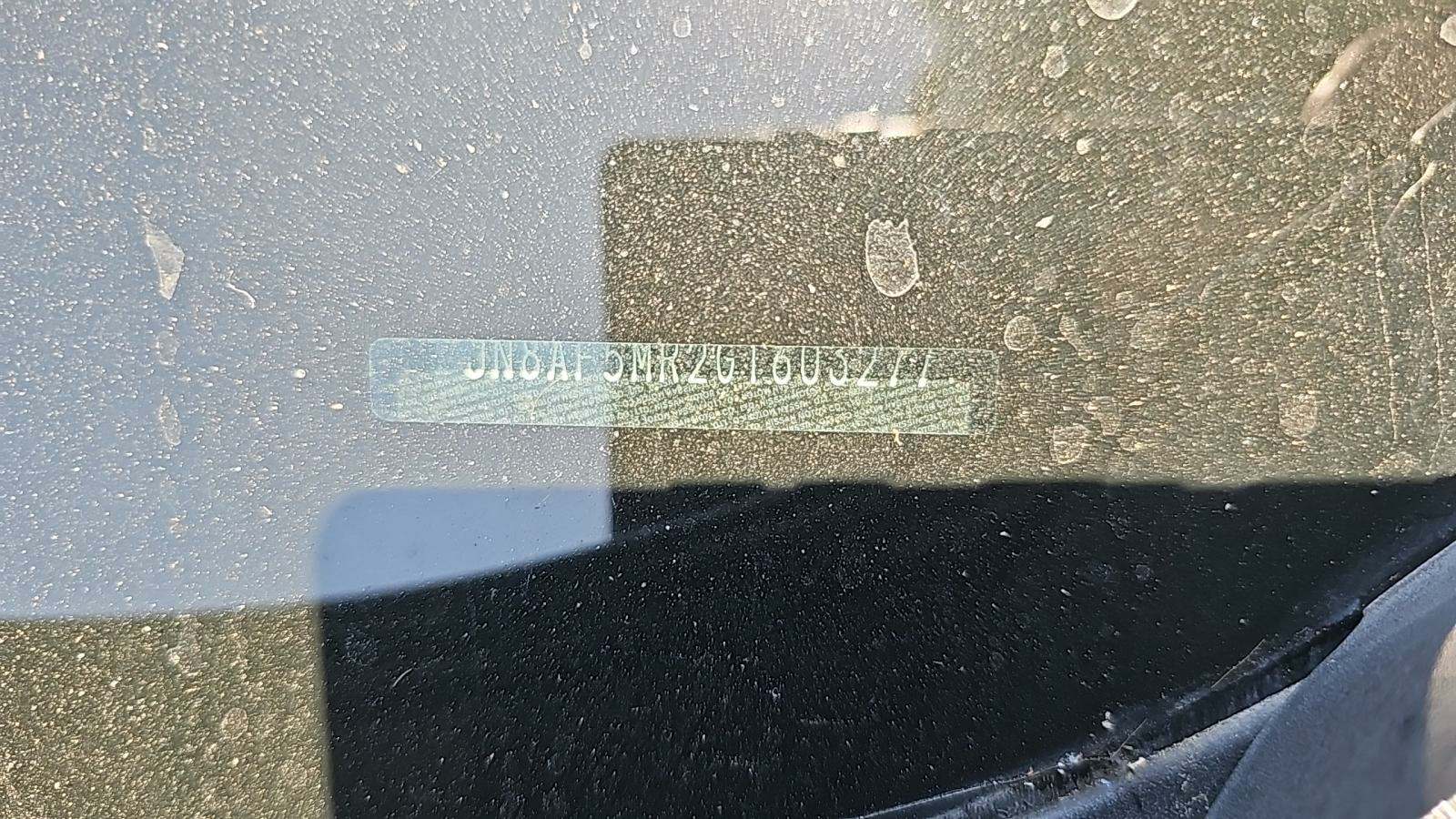 2016 Nissan JUKE S FWD