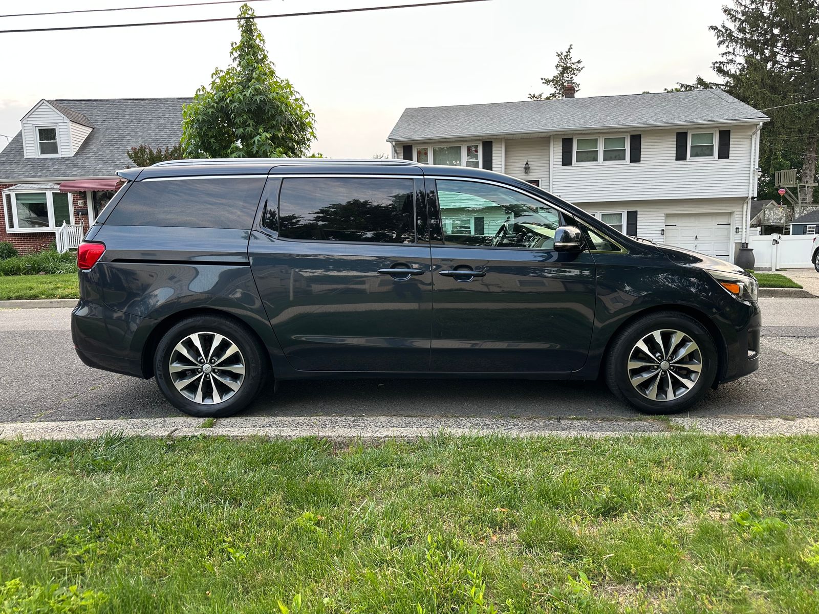 2016 Kia Sedona SX FWD