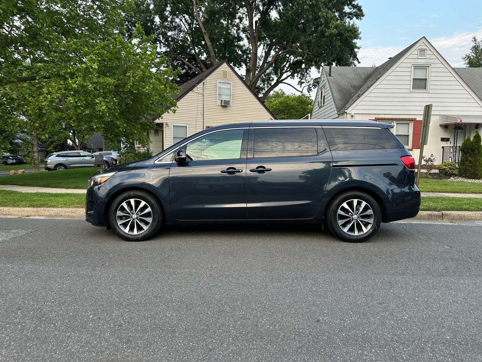 2016 Kia Sedona SX FWD