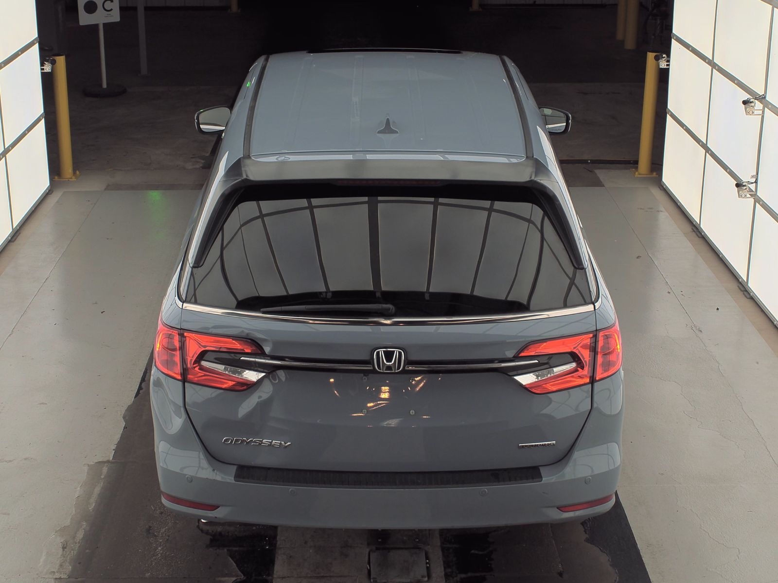 2024 Honda Odyssey Touring FWD