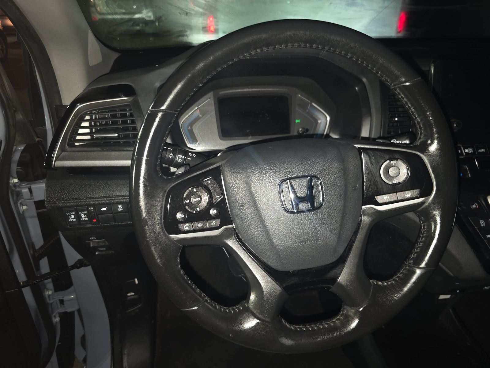 2024 Honda Odyssey Touring FWD