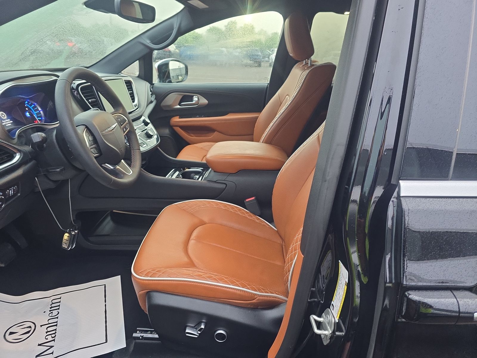 2024 Chrysler Pacifica Hybrid Pinnacle FWD