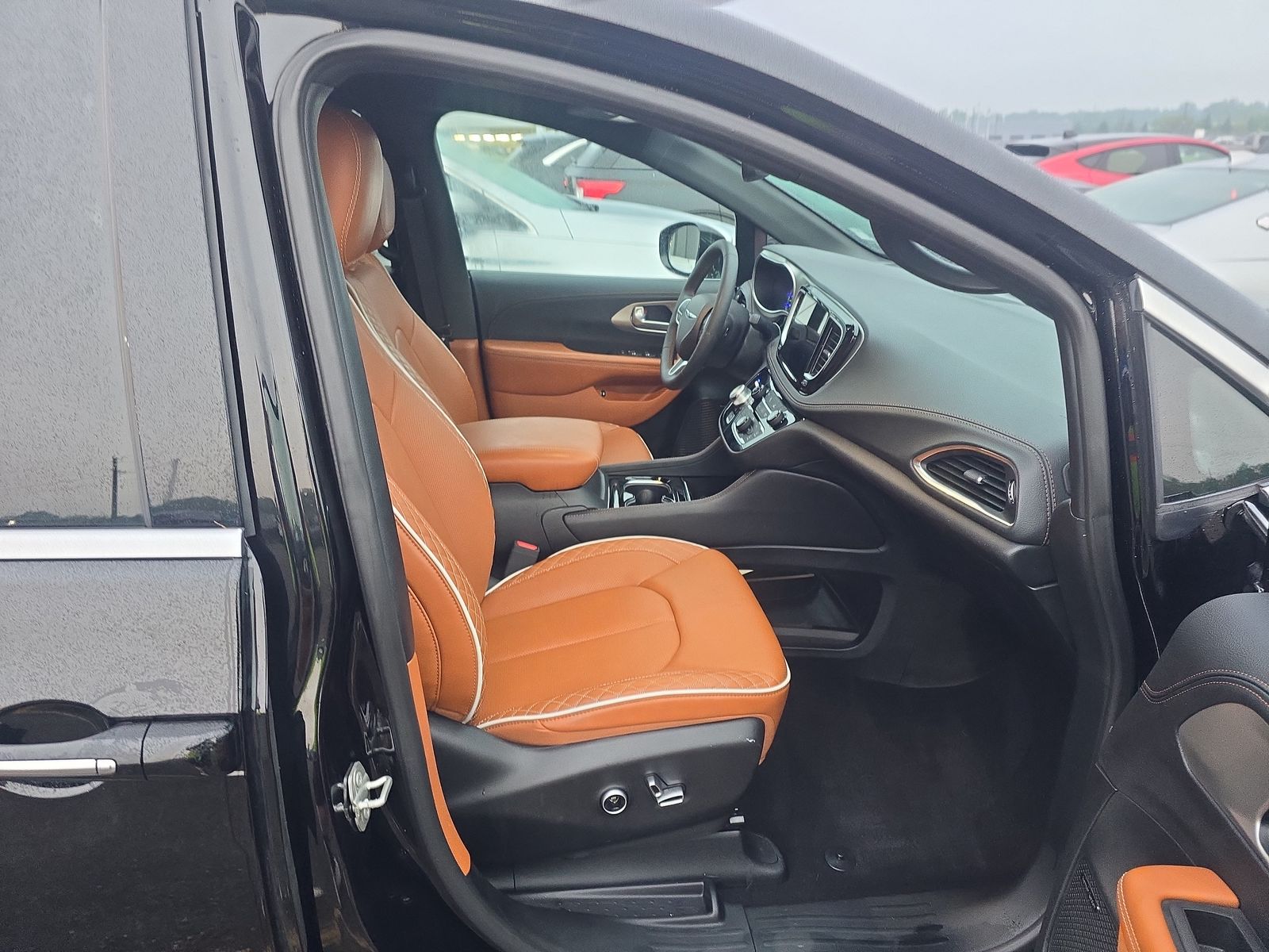 2024 Chrysler Pacifica Hybrid Pinnacle FWD