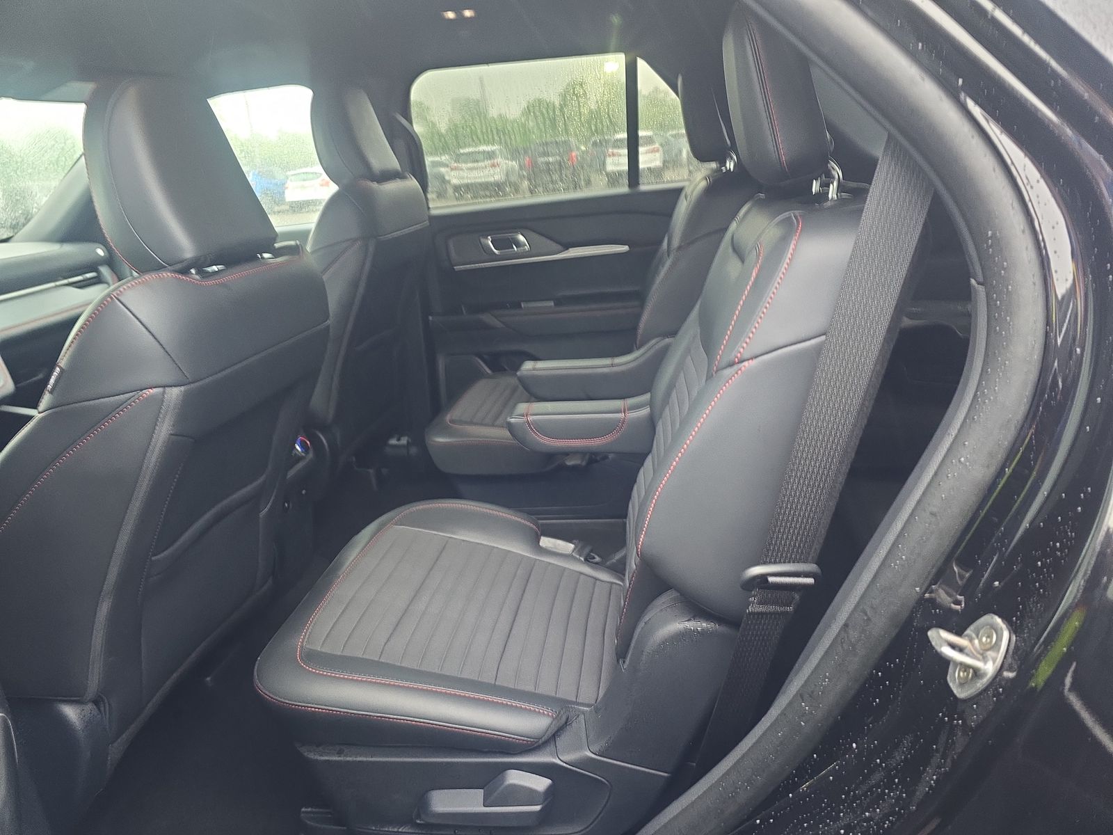 2025 Ford Explorer ST-Line AWD