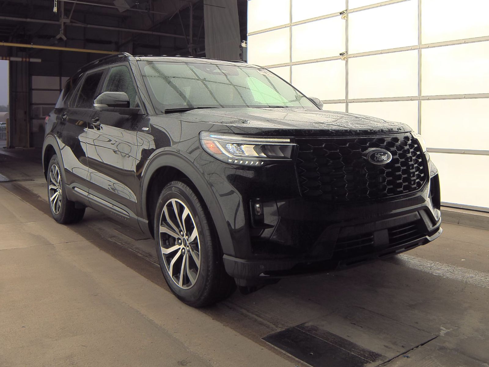 2025 Ford Explorer ST-Line AWD