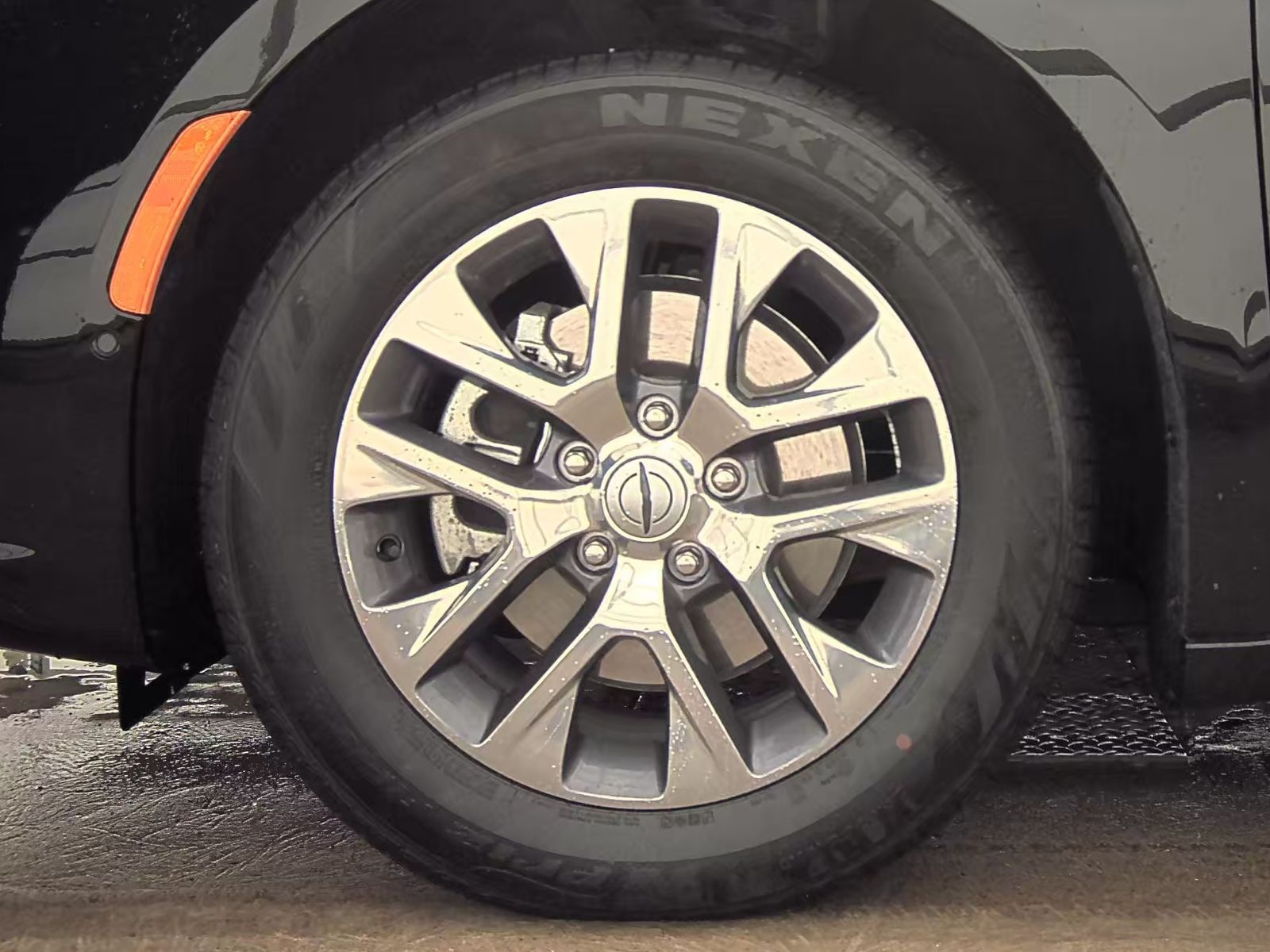 2024 Chrysler Pacifica Hybrid Pinnacle FWD