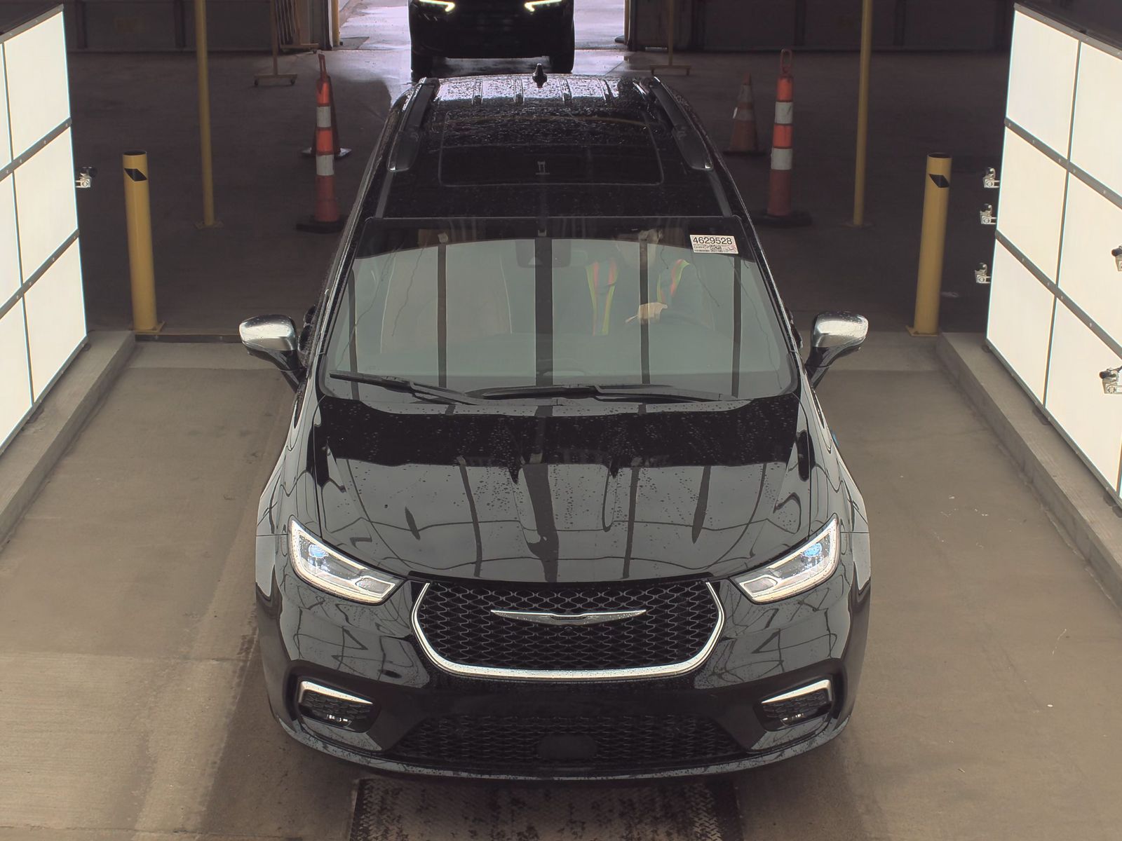 2024 Chrysler Pacifica Hybrid Pinnacle FWD