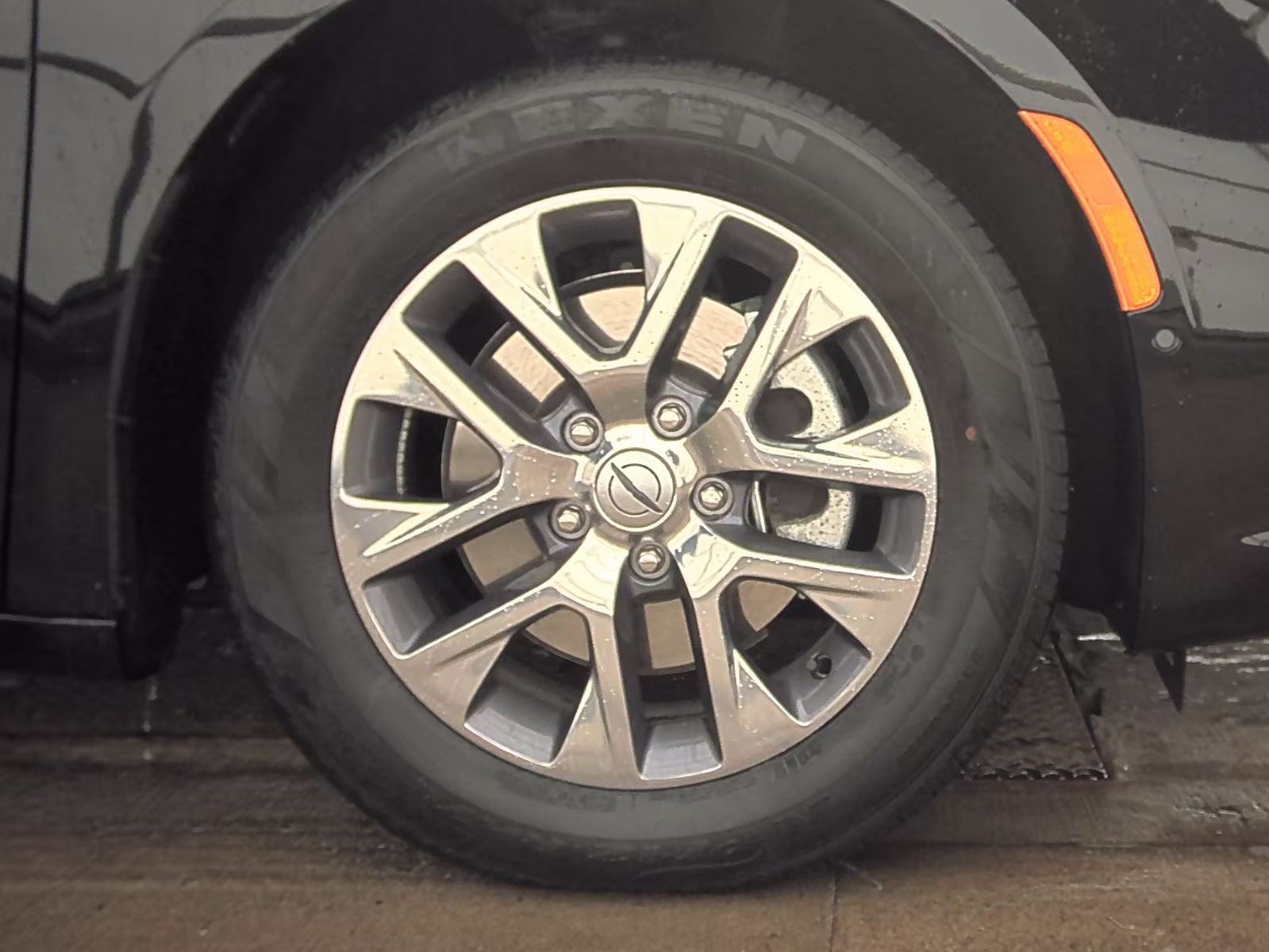 2024 Chrysler Pacifica Hybrid Pinnacle FWD