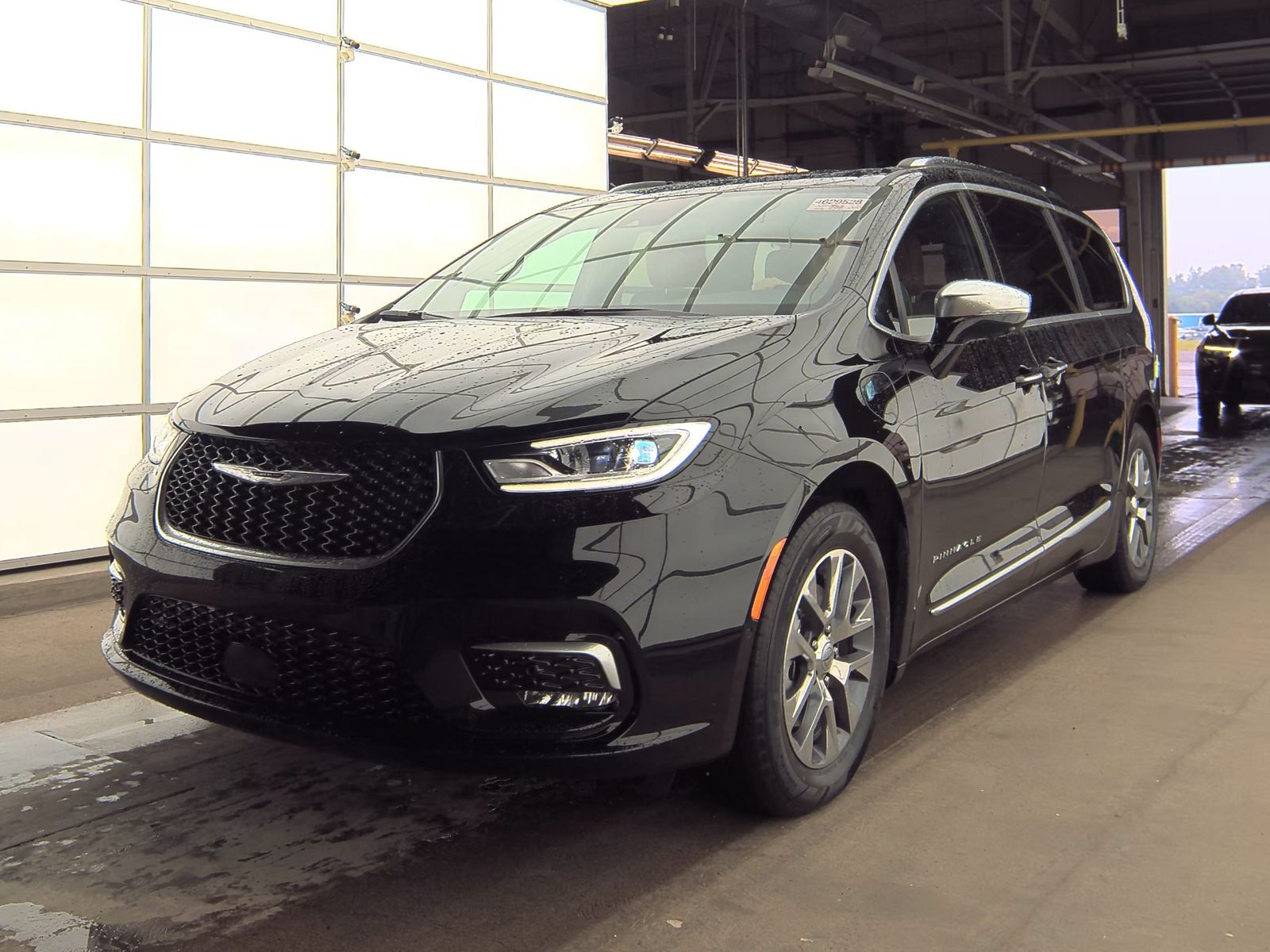 2024 Chrysler Pacifica Hybrid Pinnacle FWD