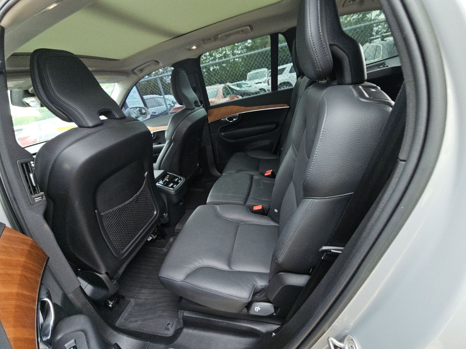 2023 Volvo XC90 B6 Plus AWD