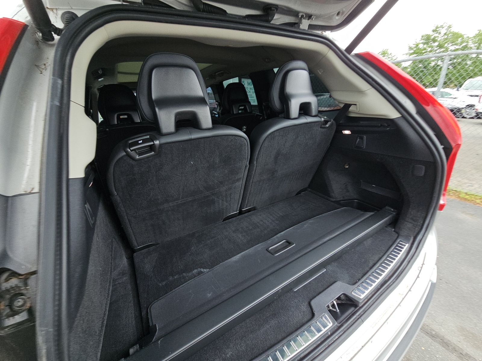 2023 Volvo XC90 B6 Plus AWD