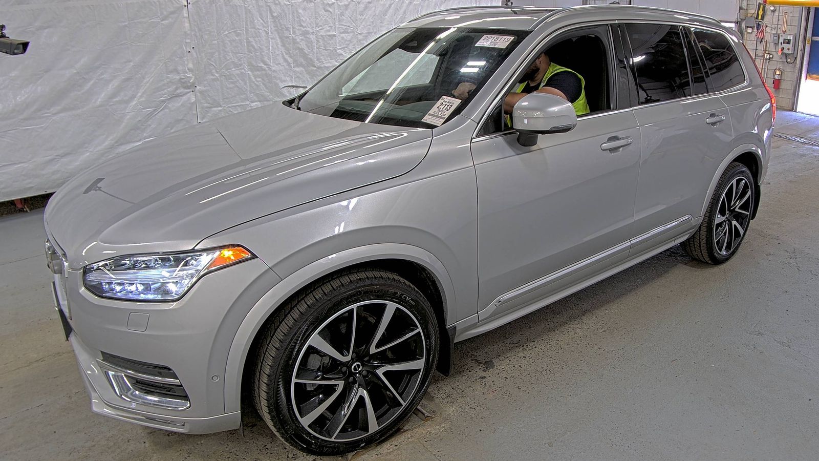 2023 Volvo XC90 B6 Plus AWD