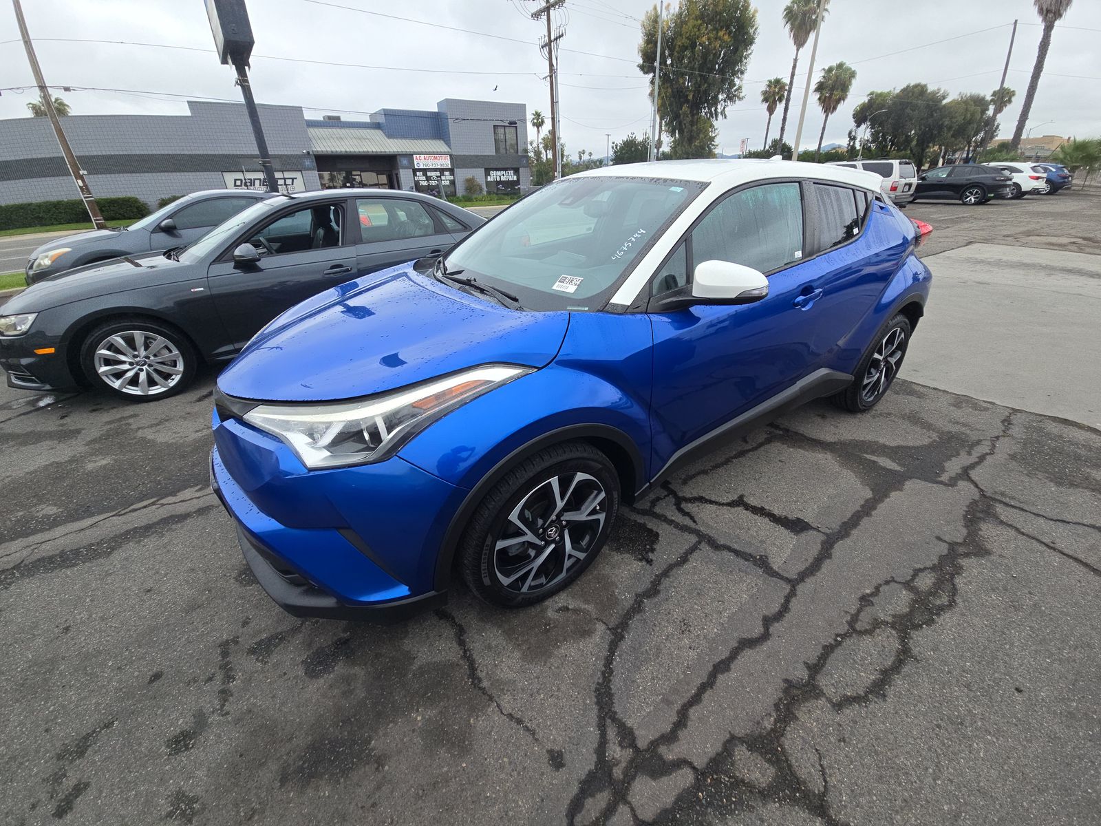 2018 Toyota C-HR XLE FWD