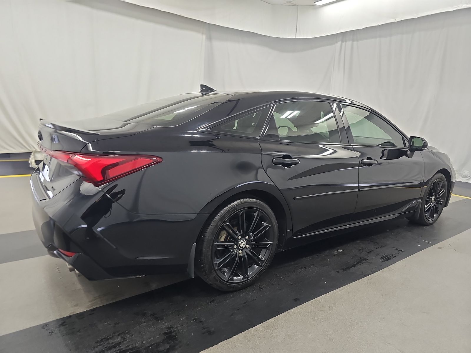 2021 Toyota Avalon XSE Nightshade FWD