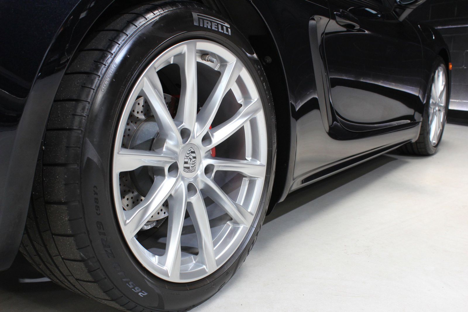 2022 Porsche 718 Cayman S RWD