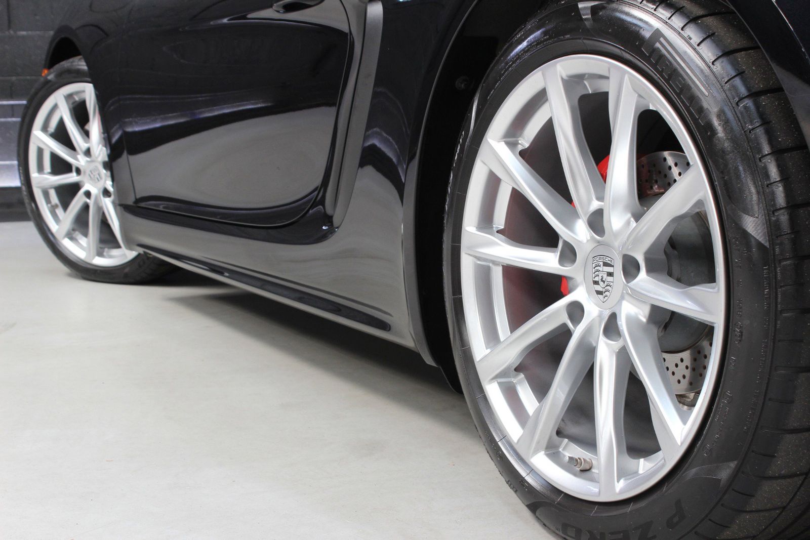 2022 Porsche 718 Cayman S RWD