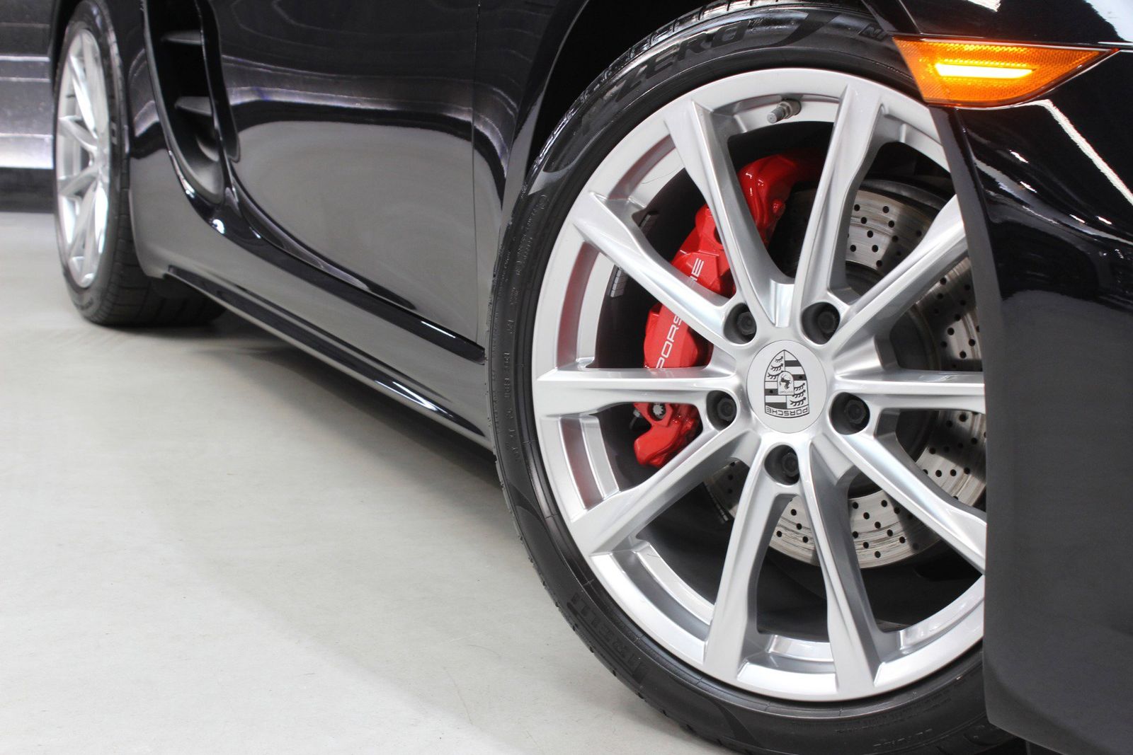 2022 Porsche 718 Cayman S RWD