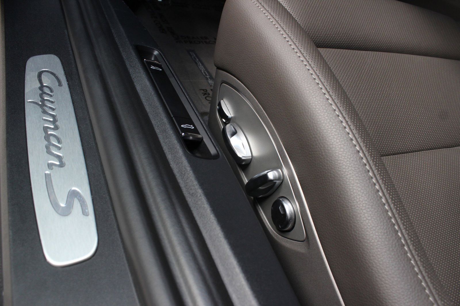 2022 Porsche 718 Cayman S RWD