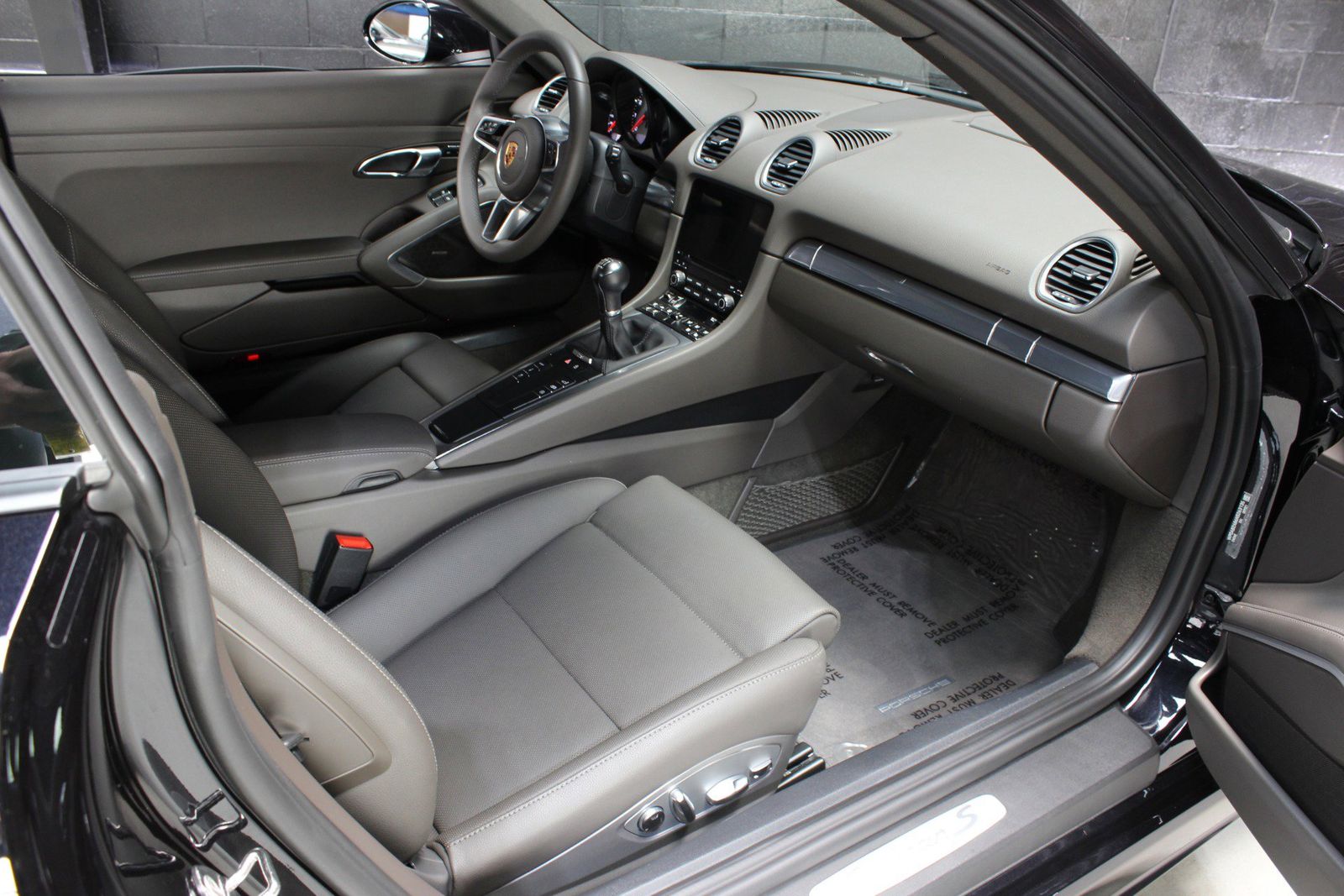 2022 Porsche 718 Cayman S RWD