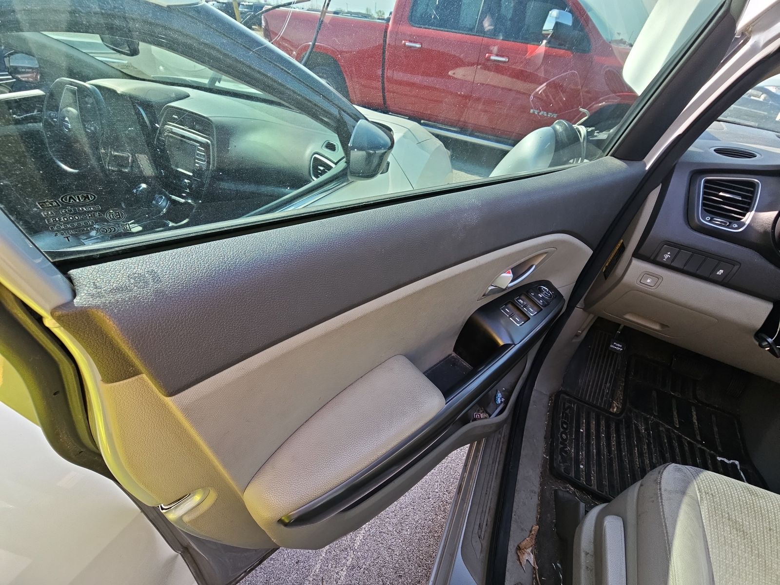 2018 Kia Sedona L FWD