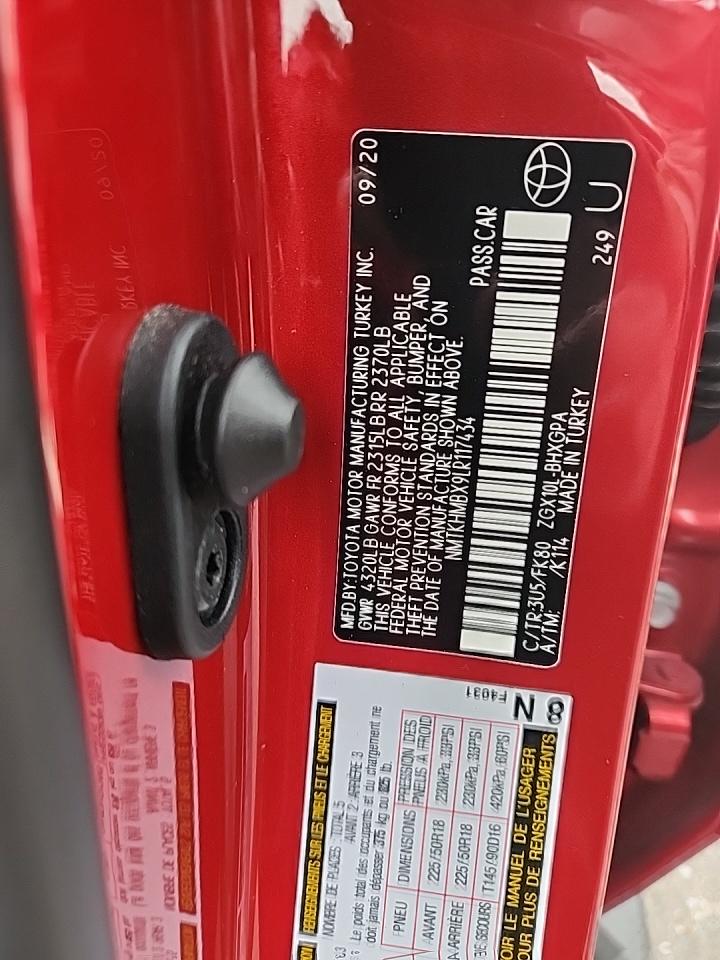 2020 Toyota C-HR XLE FWD