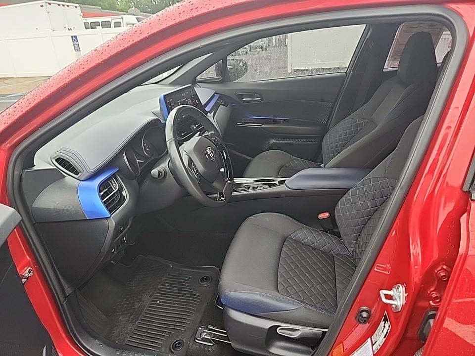 2020 Toyota C-HR XLE FWD