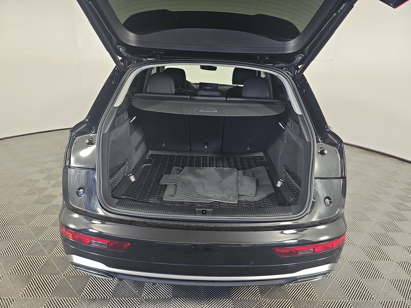 2023 Audi Q5 S line Premium AWD