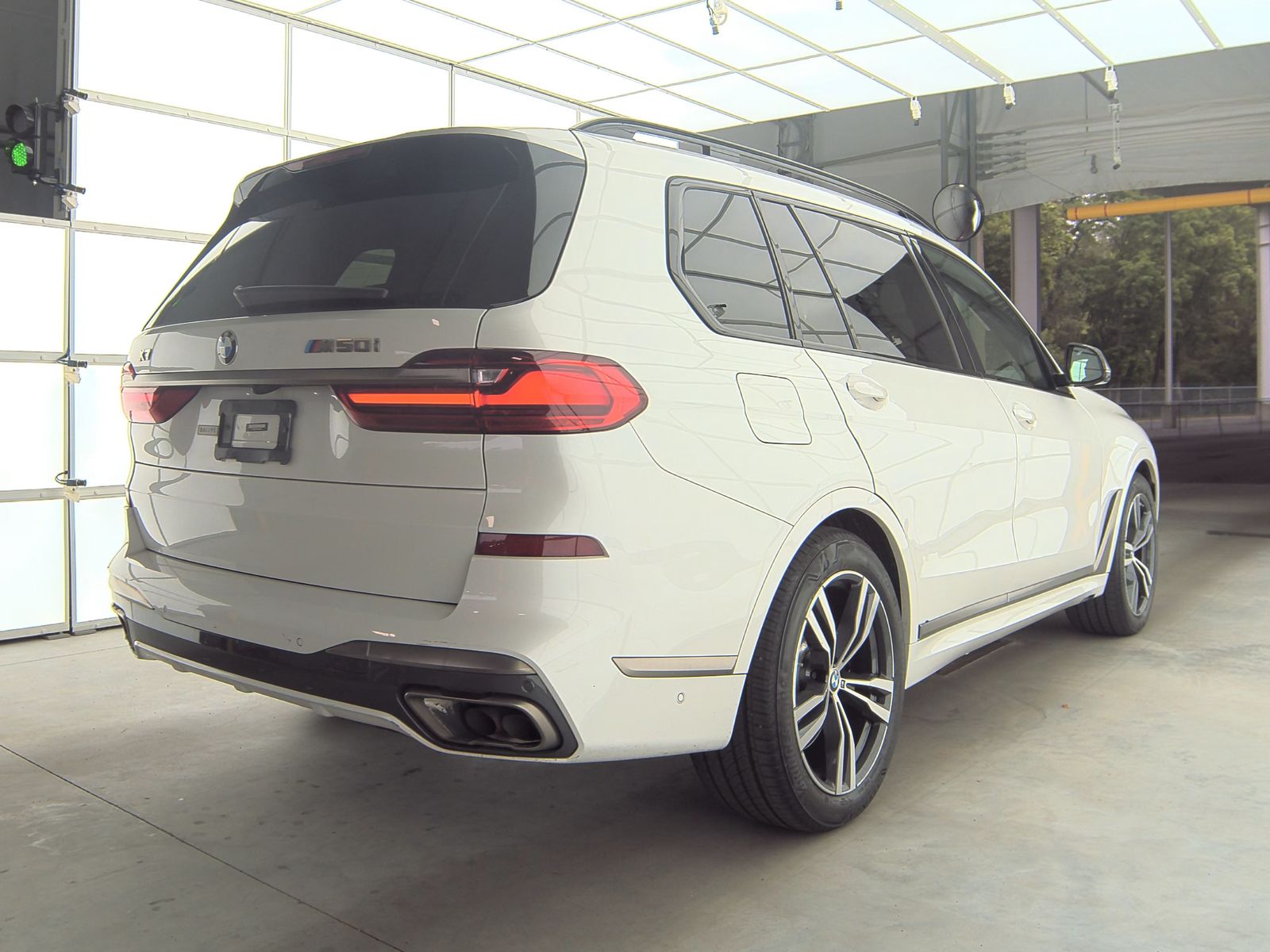 2022 BMW X7 M50i AWD