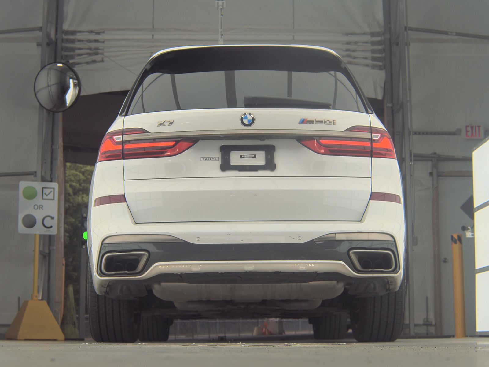 2022 BMW X7 M50i AWD