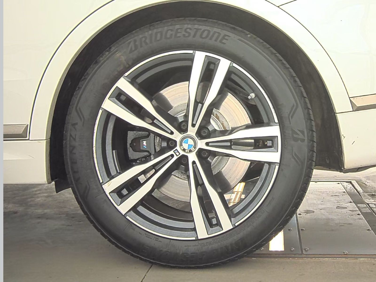 2022 BMW X7 M50i AWD