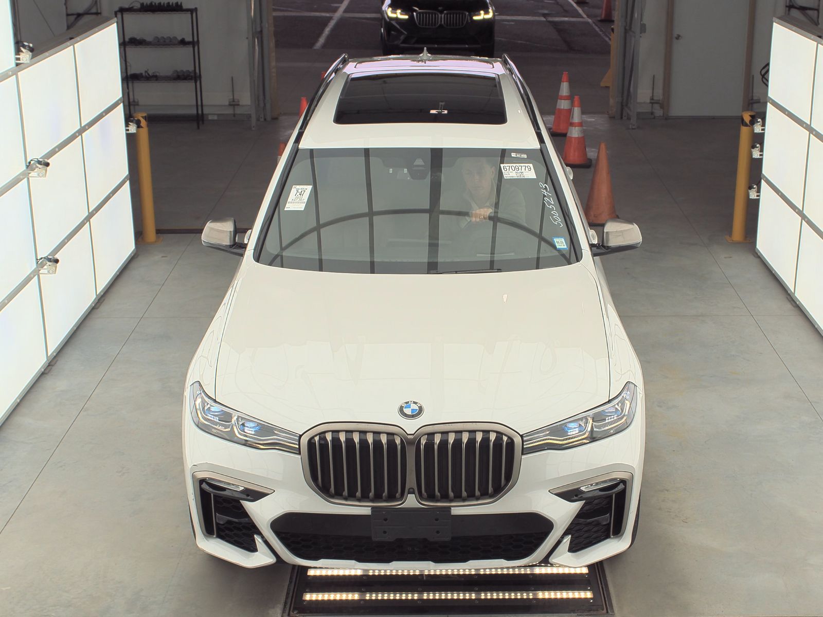 2022 BMW X7 M50i AWD