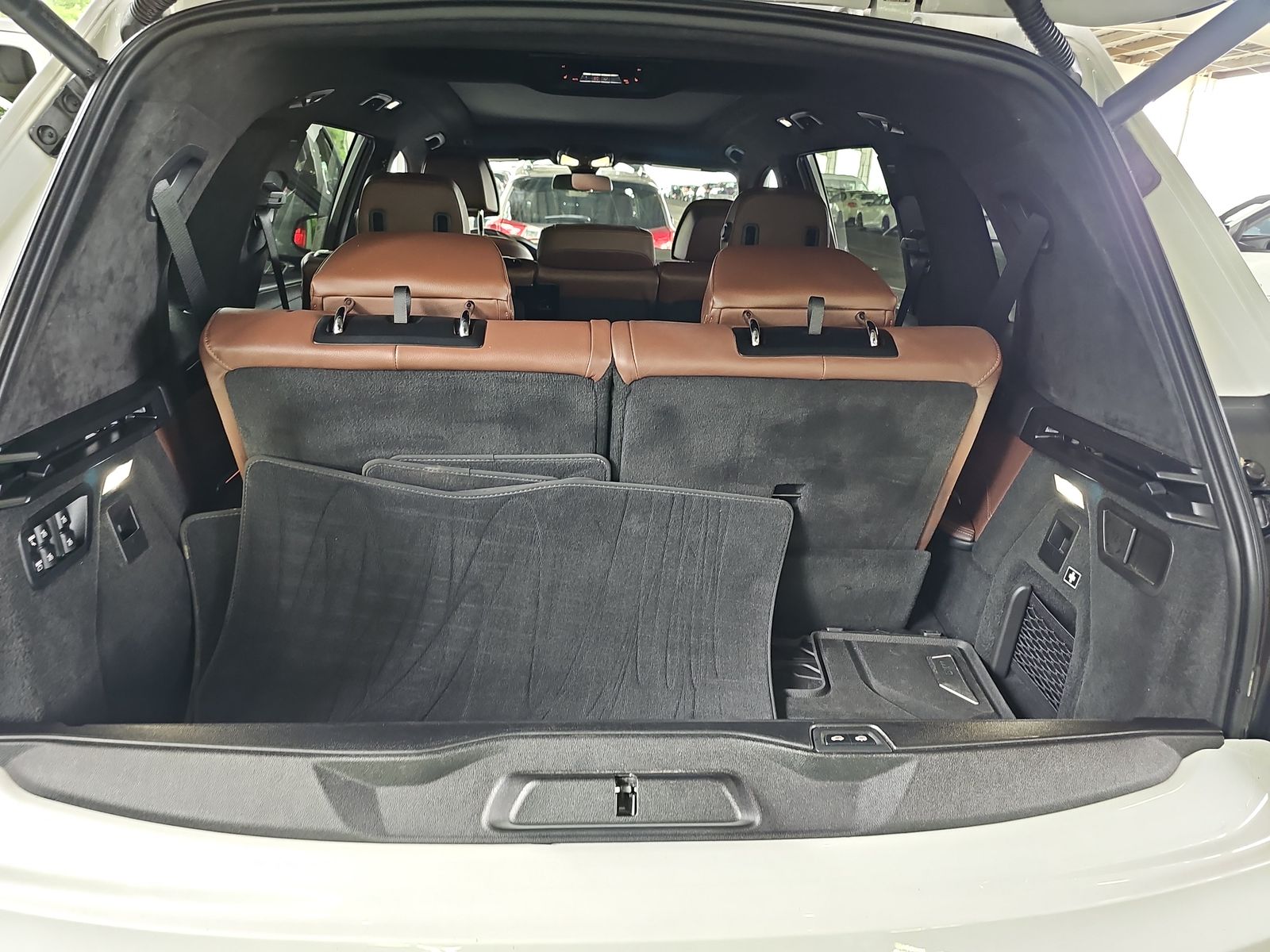 2022 BMW X7 M50i AWD