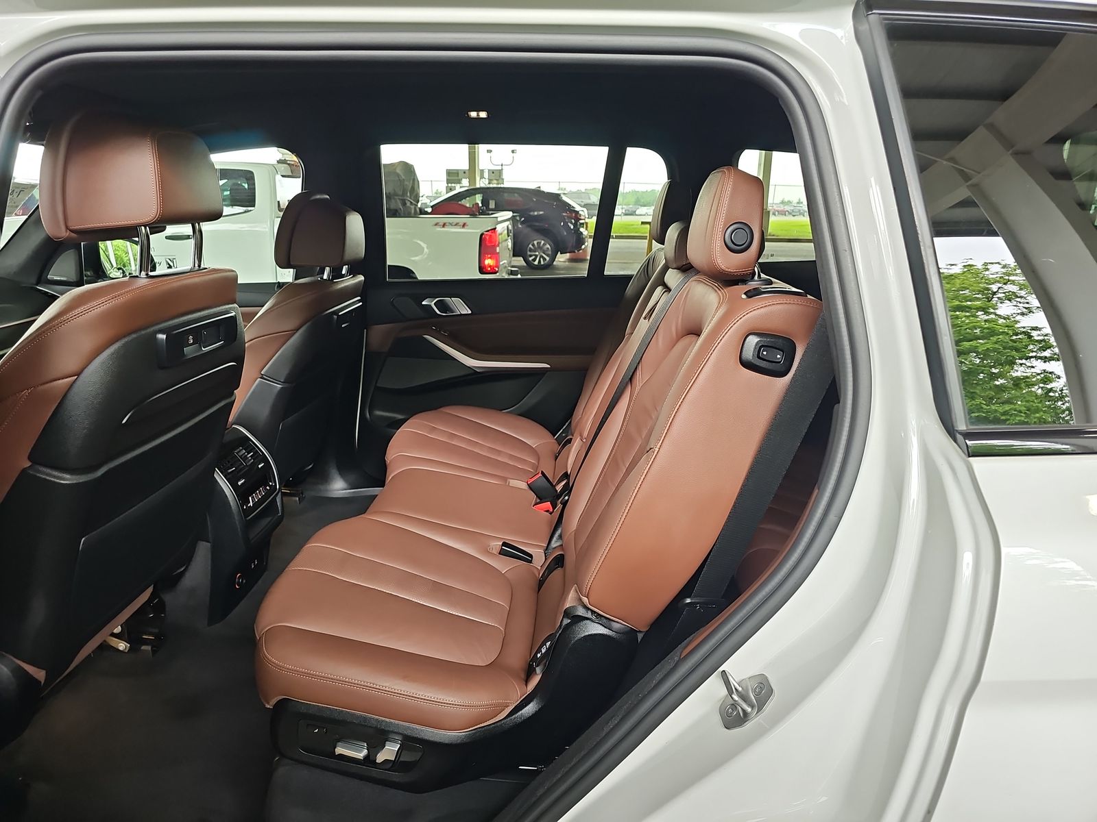 2022 BMW X7 M50i AWD