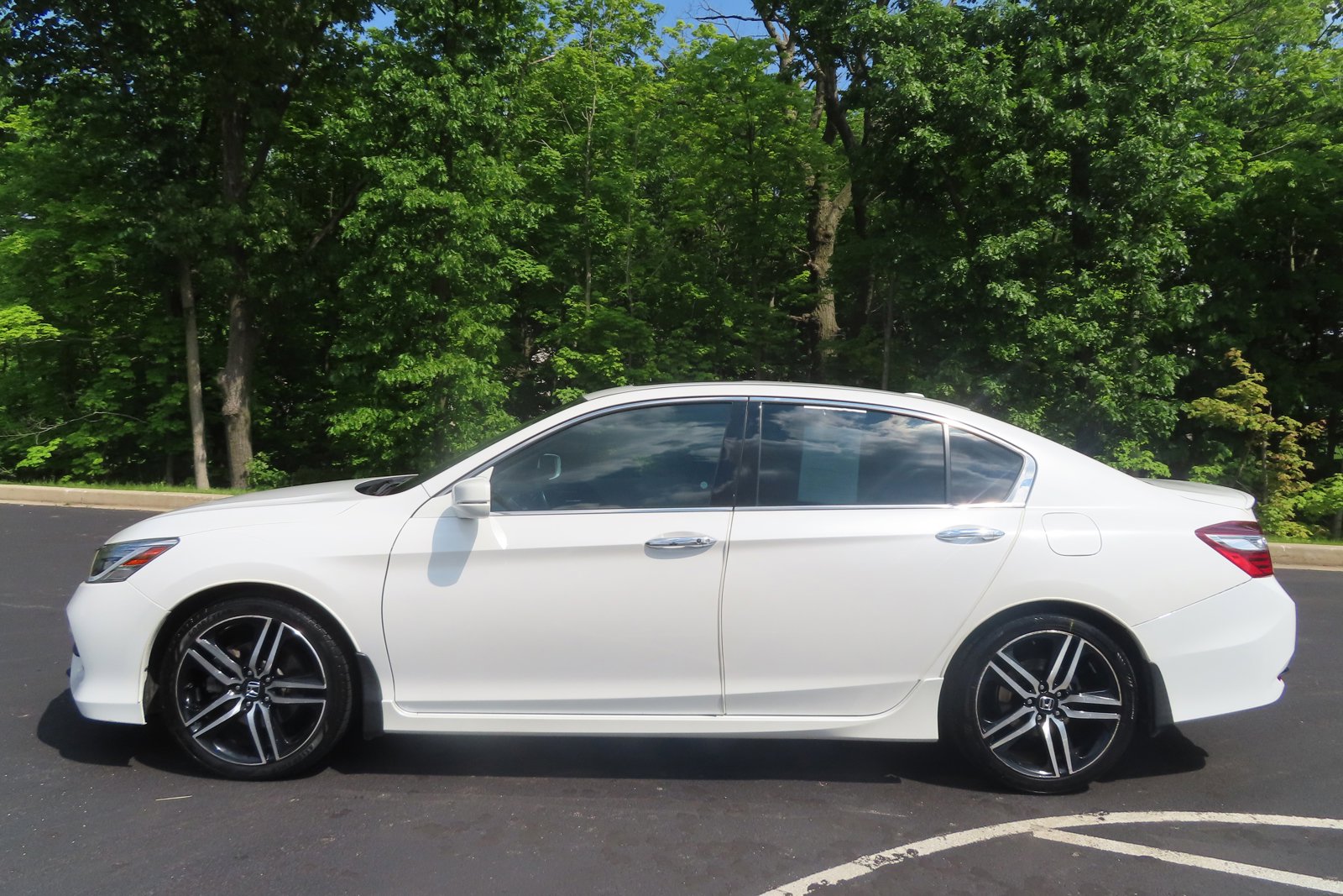 2017 Honda Accord Sedan Touring FWD