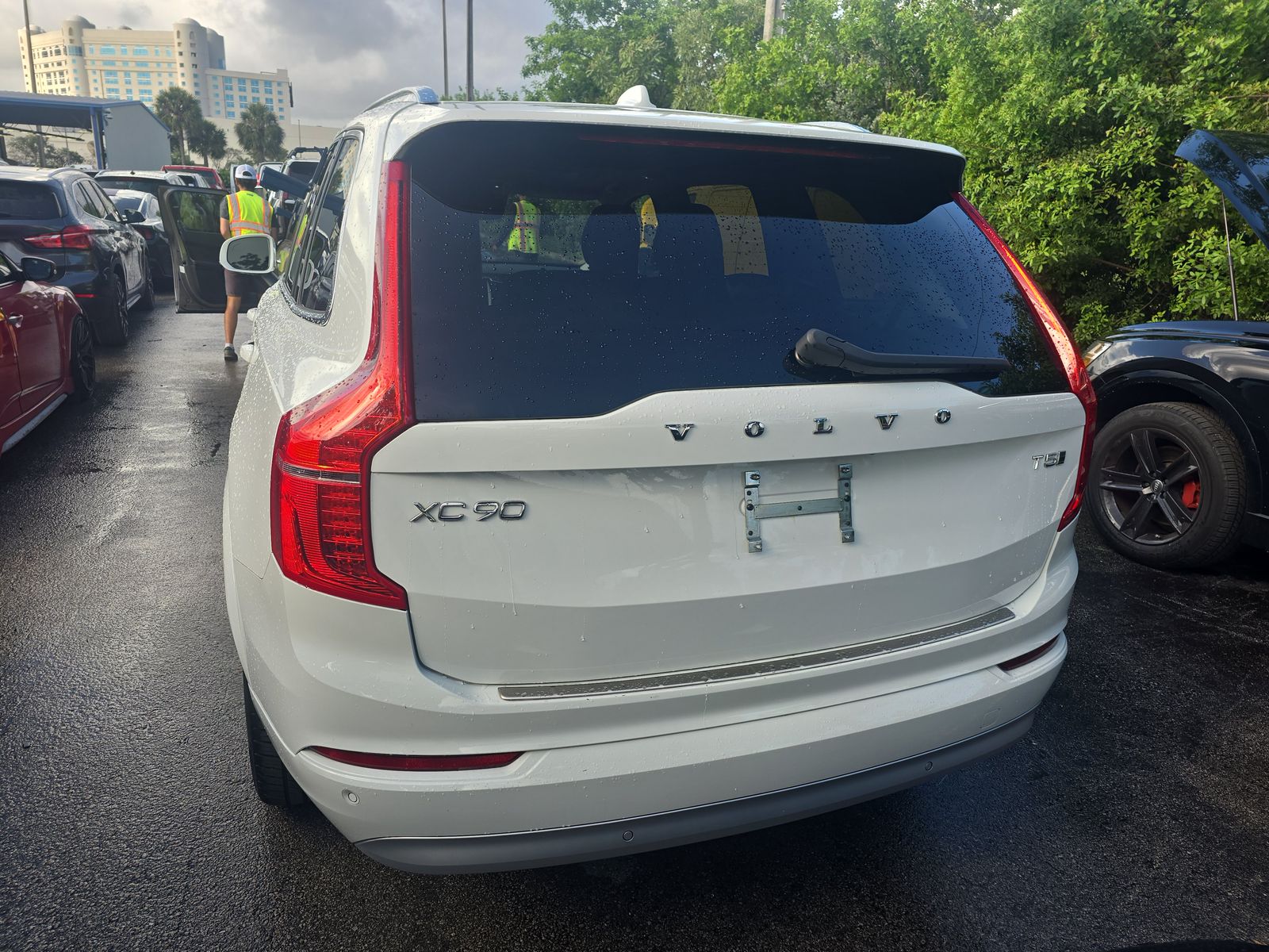 2022 Volvo XC90 T5 Momentum AWD