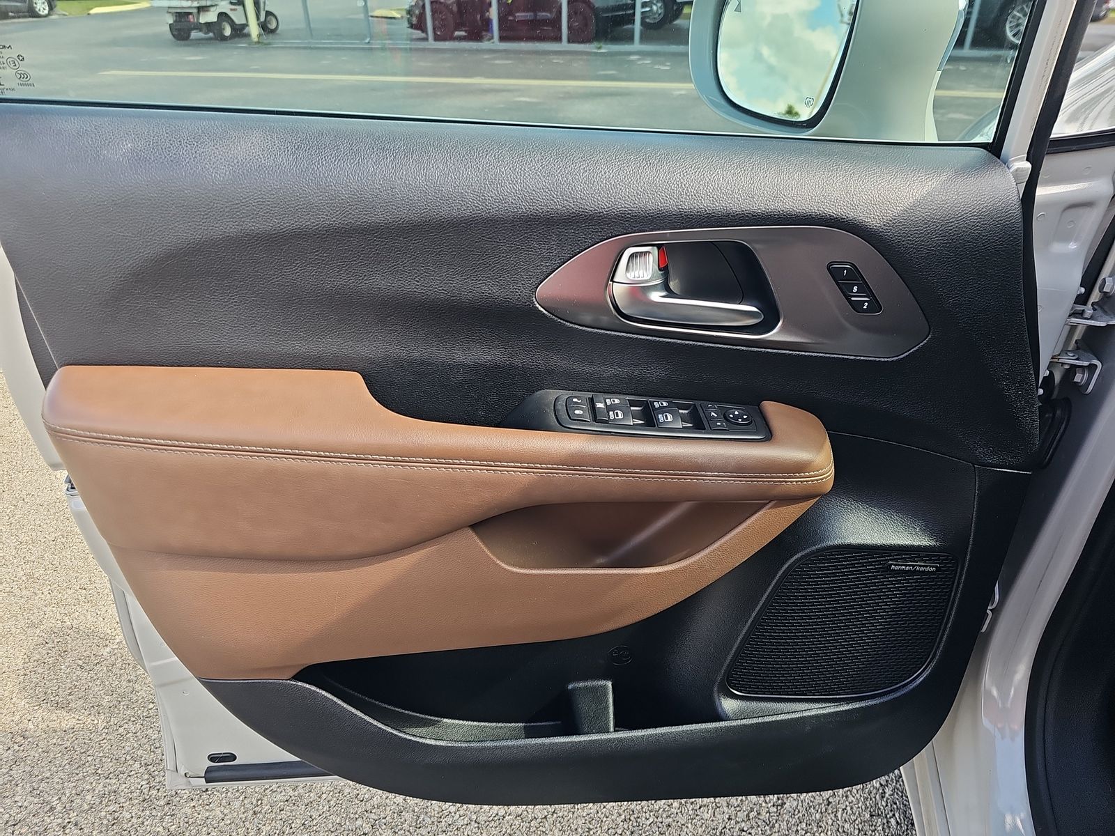 2019 Chrysler Pacifica Limited FWD