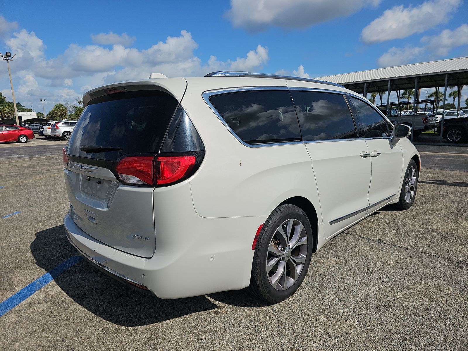 2019 Chrysler Pacifica Limited FWD