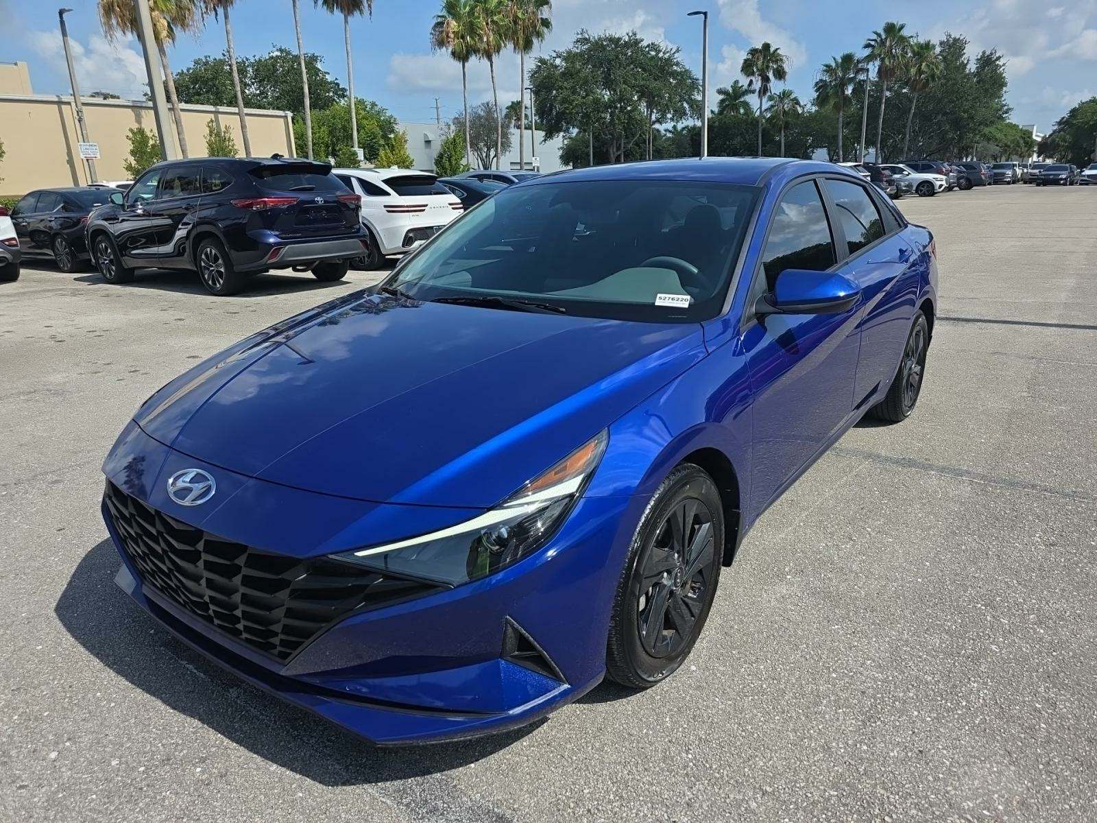 2023 Hyundai Elantra SEL FWD