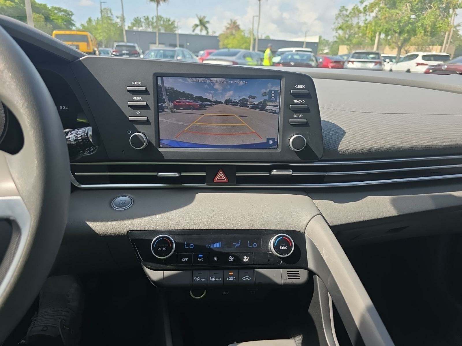 2023 Hyundai Elantra SEL FWD