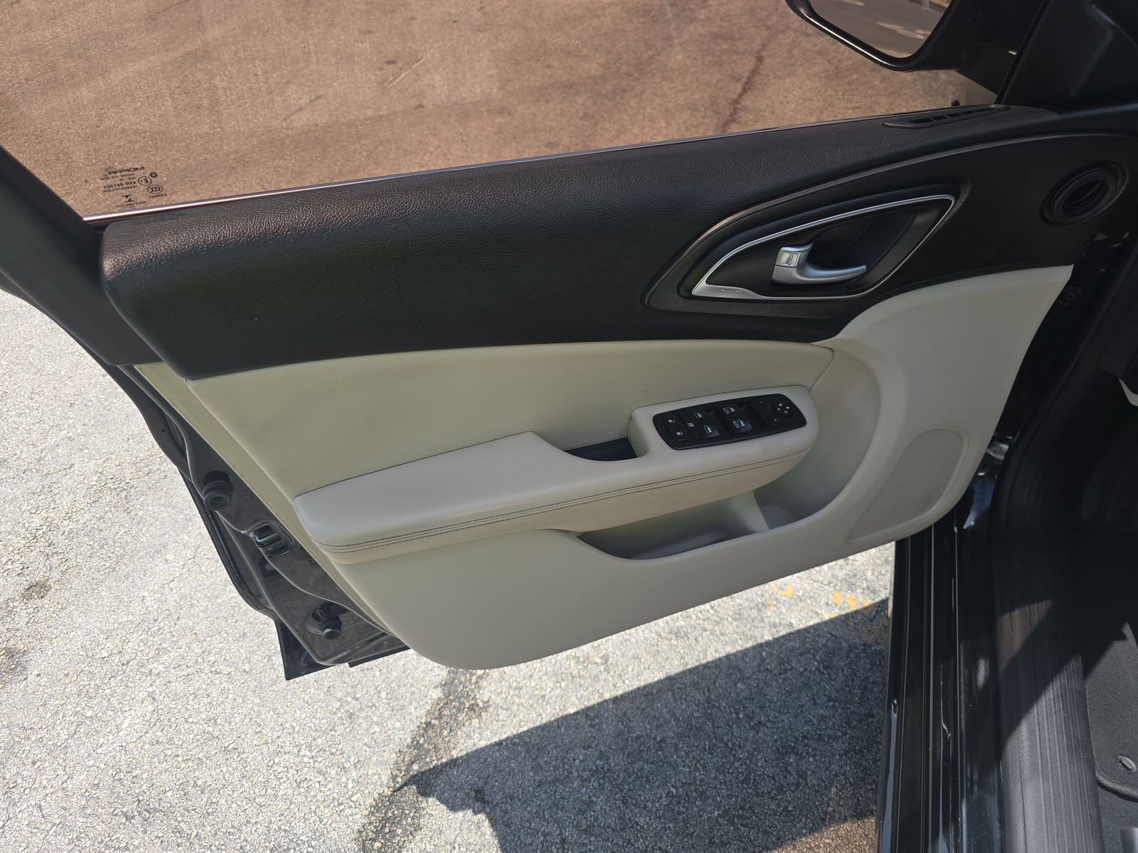 2017 Chrysler 200 Limited Platinum FWD