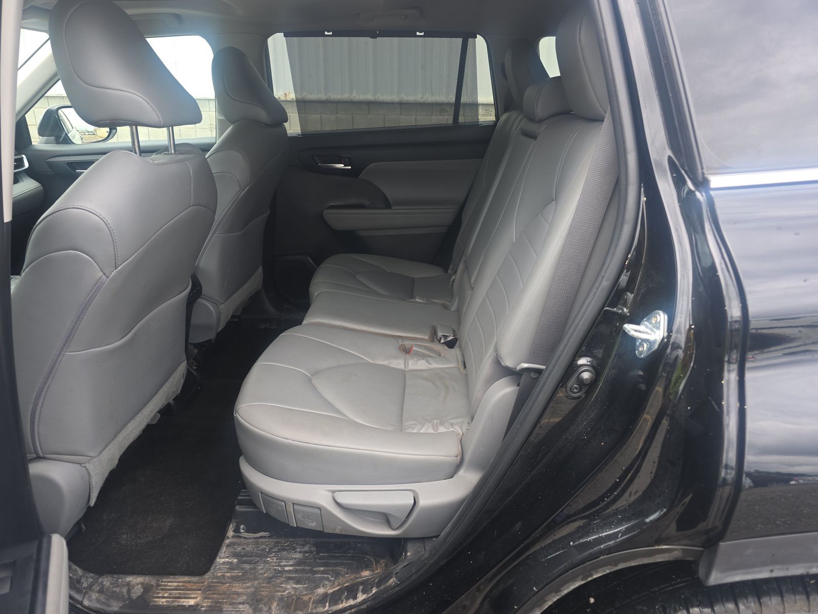 2023 Toyota Highlander XLE FWD