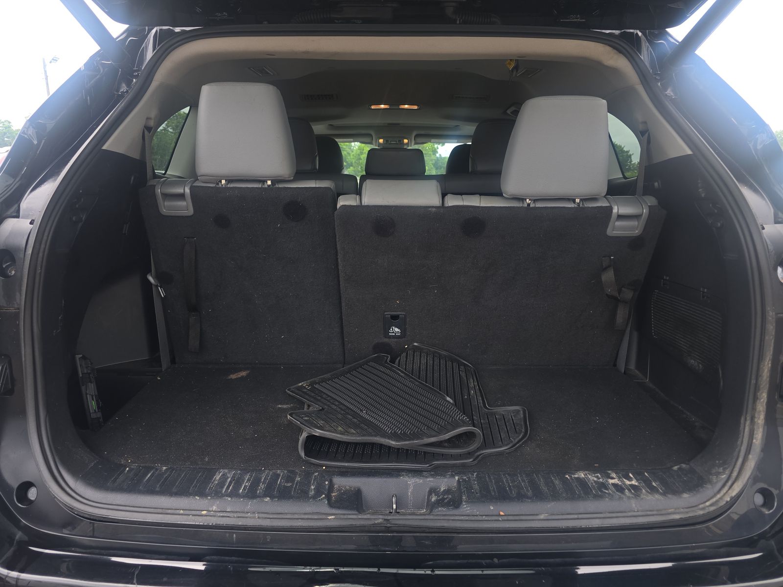 2023 Toyota Highlander XLE FWD